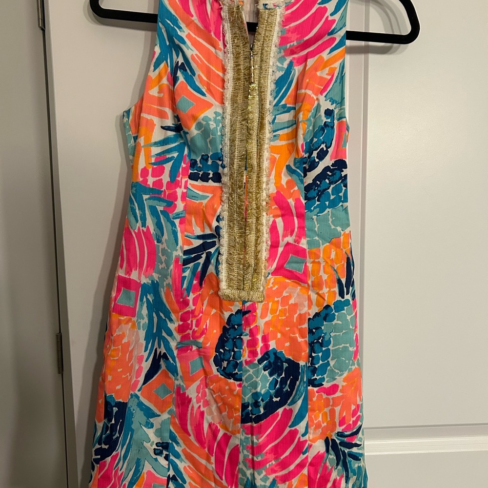 Beautiful Lily Pulitzer sleeveless Dress with Gold Trim